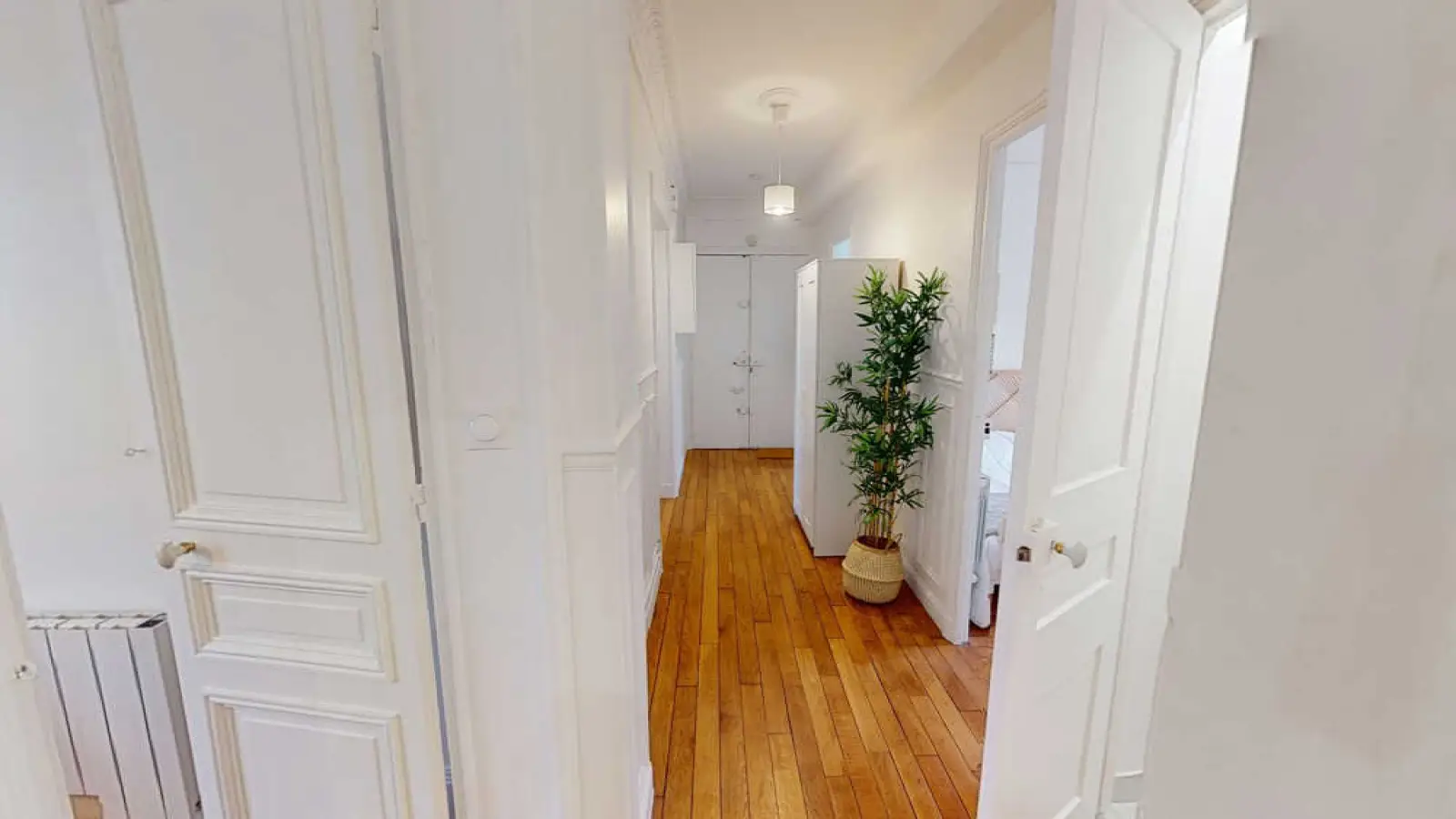 Chambre Rue Crozatier à Paris