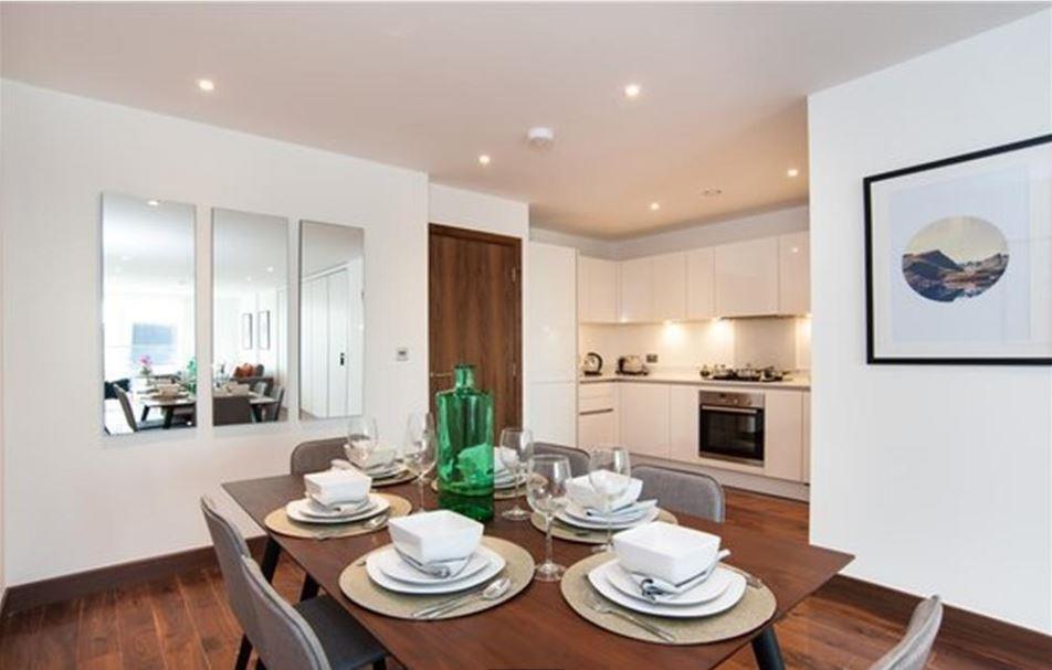 Flat Hansel Road in Greater London