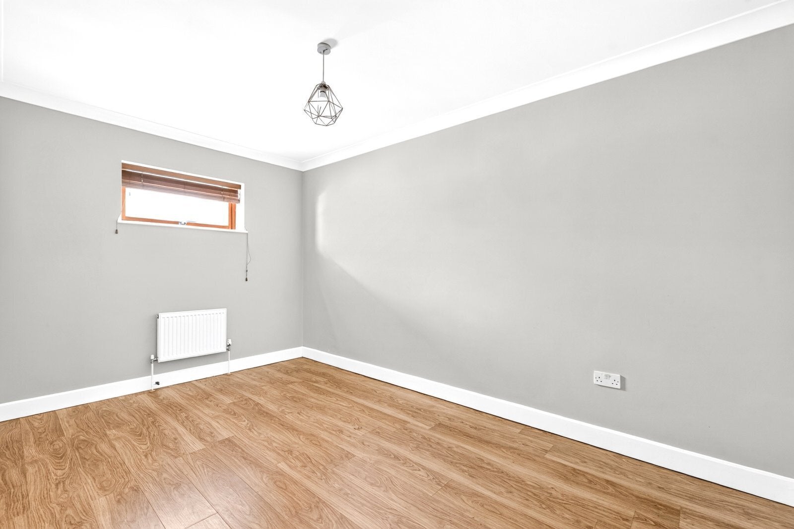 Flat Benyon Road in Greater London