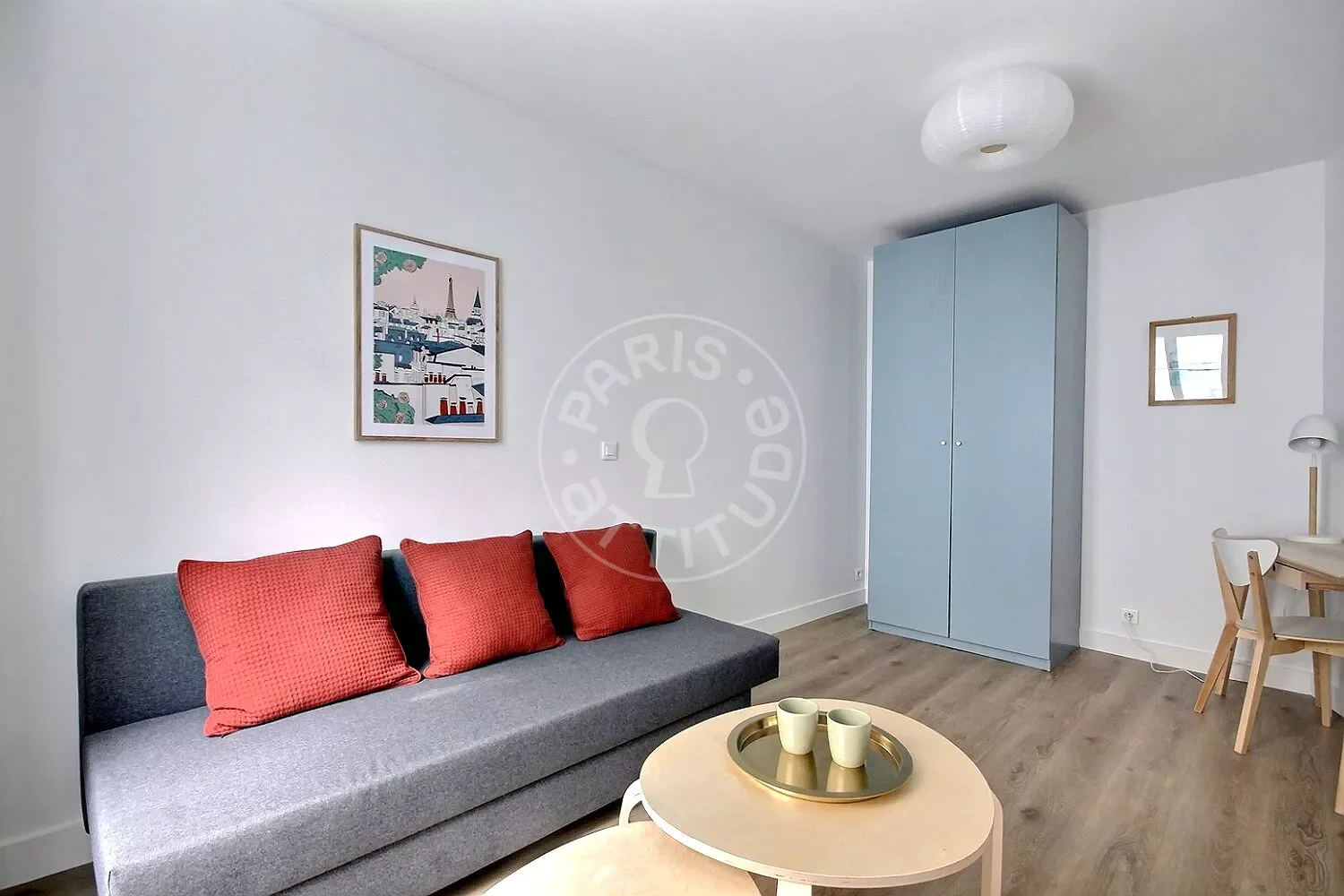 Flat Rue d'Orchampt in Paris