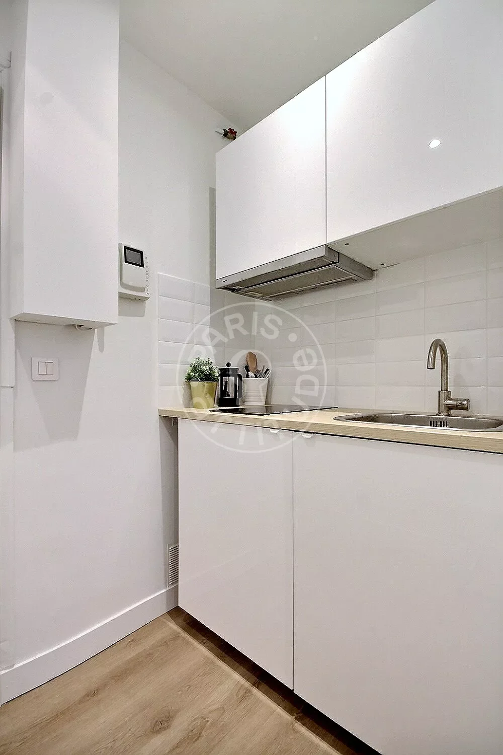 Flat Rue d'Orchampt in Paris