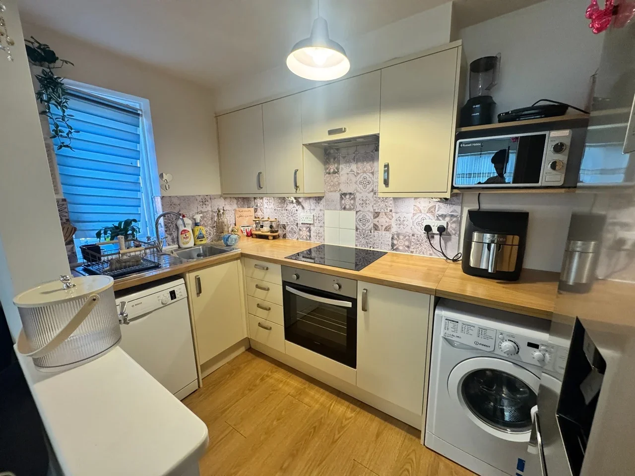 Flat Mill Hill Grove in Greater London