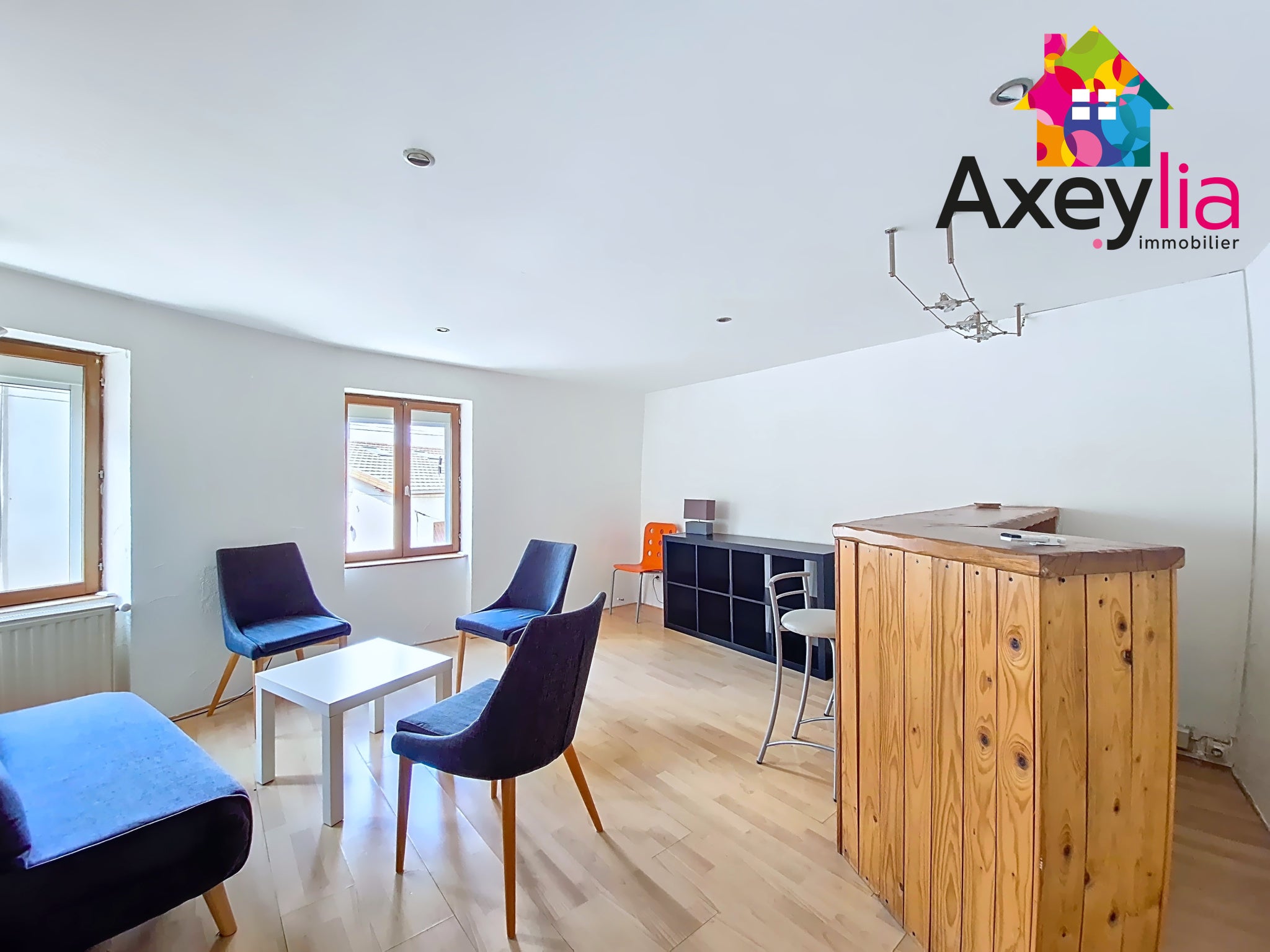 Flat Rue de Cours in Thizy-les-Bourgs