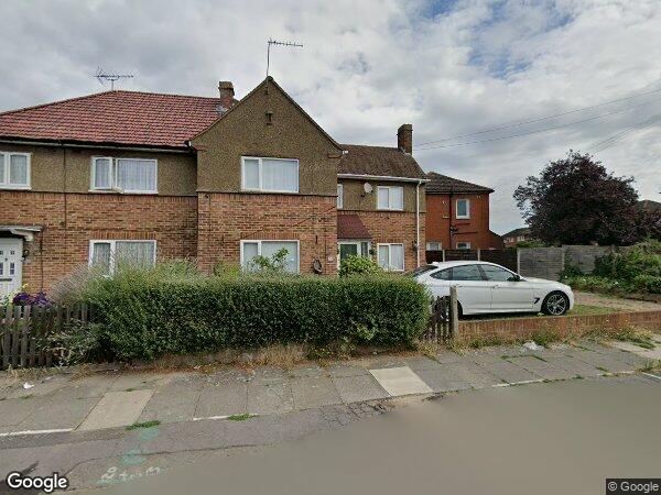 Flat Elm Road in Greater London