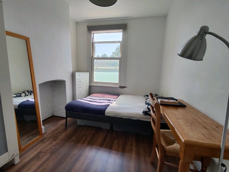 Room Sherringham Avenue in Greater London