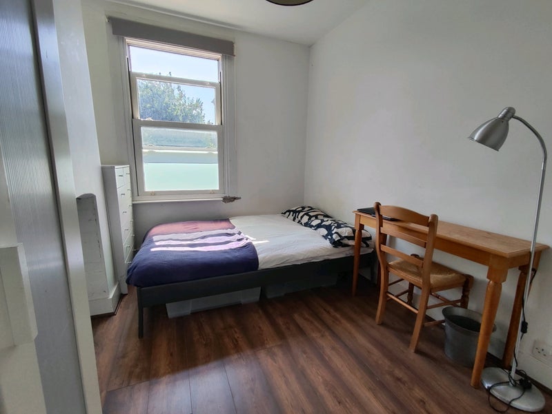Room Sherringham Avenue in Greater London