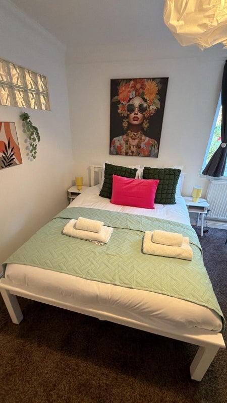 Room Brettenham Road in Greater London