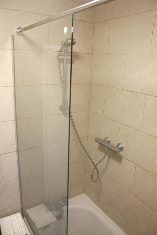 Room Tiverton Road in Greater London