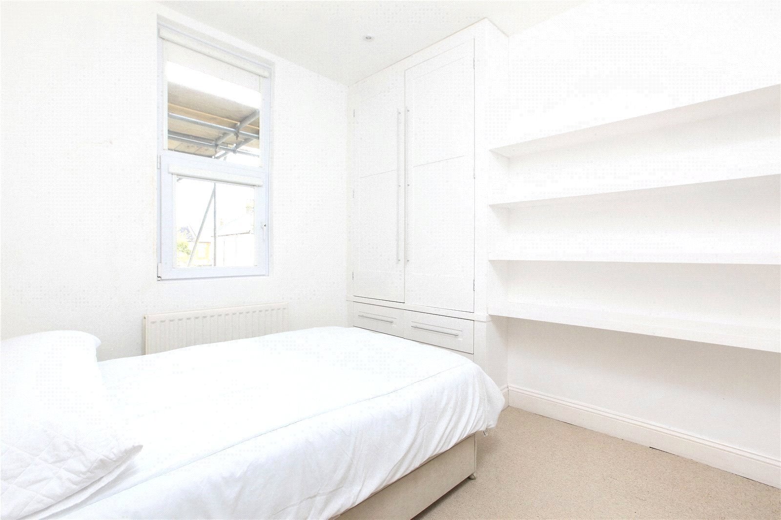 Flat Alderbrook Road in Greater London
