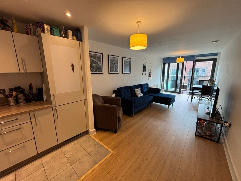 Flat Surrey Quays Road in Greater London