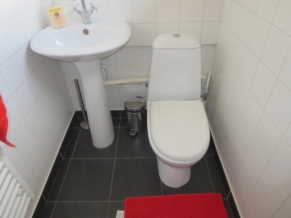 Room Sycamore Close in Greater London