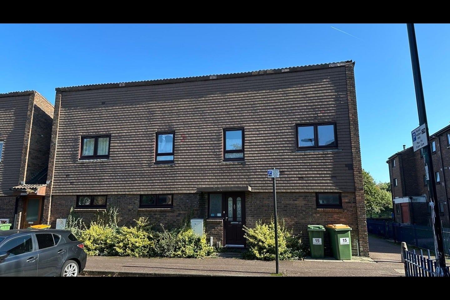 Room Sycamore Close in Greater London