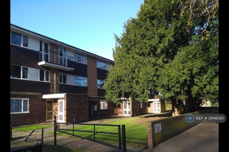 Flat London Road in Reading