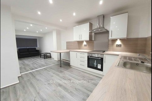 Flat Well Close Rise in Leeds