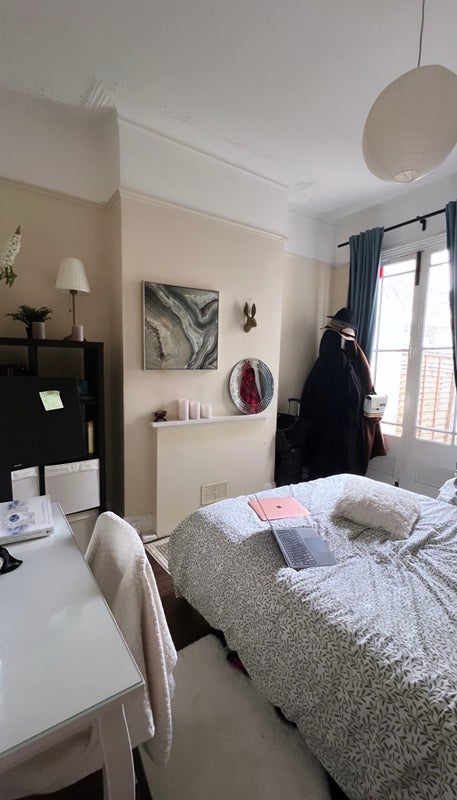 Room Sydney Road in Greater London