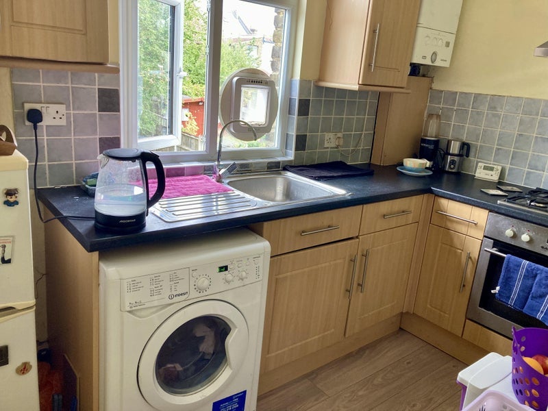 Room Michael Road in Greater London