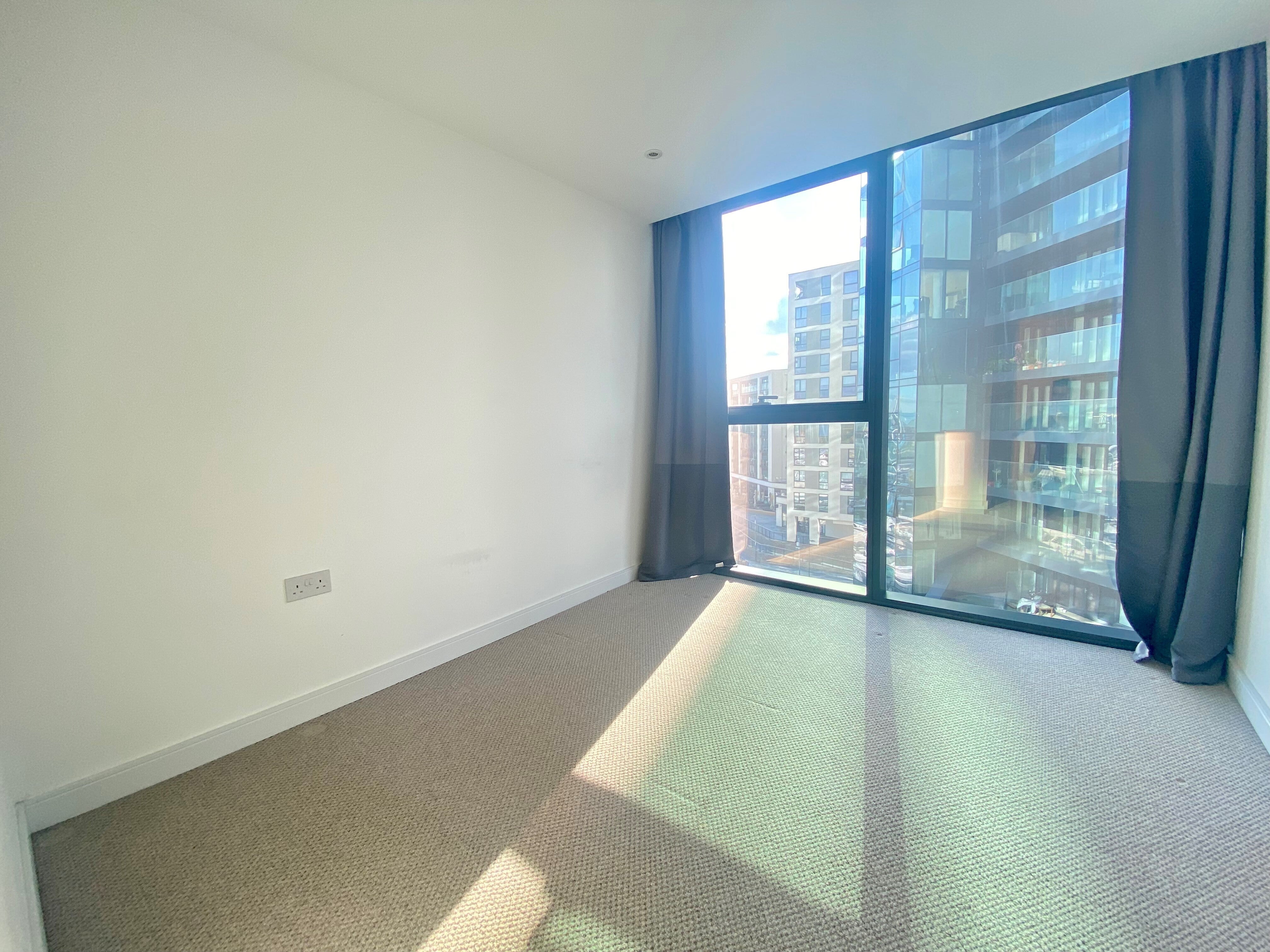 Flat Canute Road in Southampton