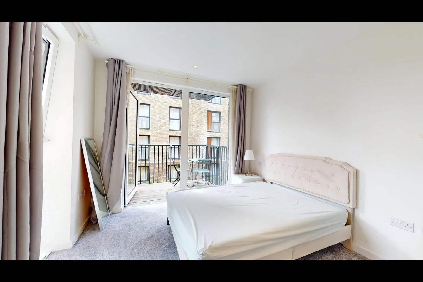 Flat Ashton Reach in Greater London