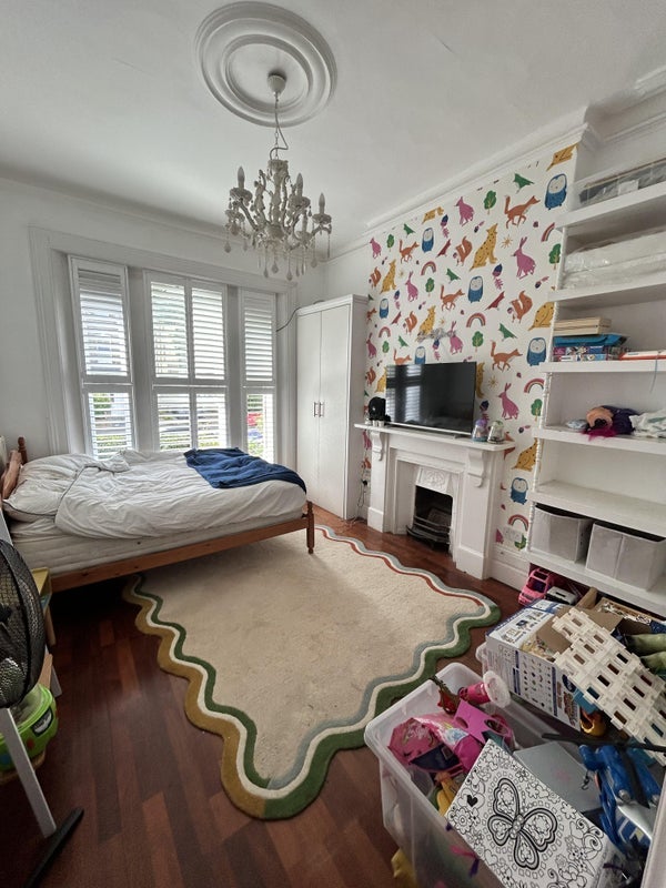 Room Penn Road in Greater London