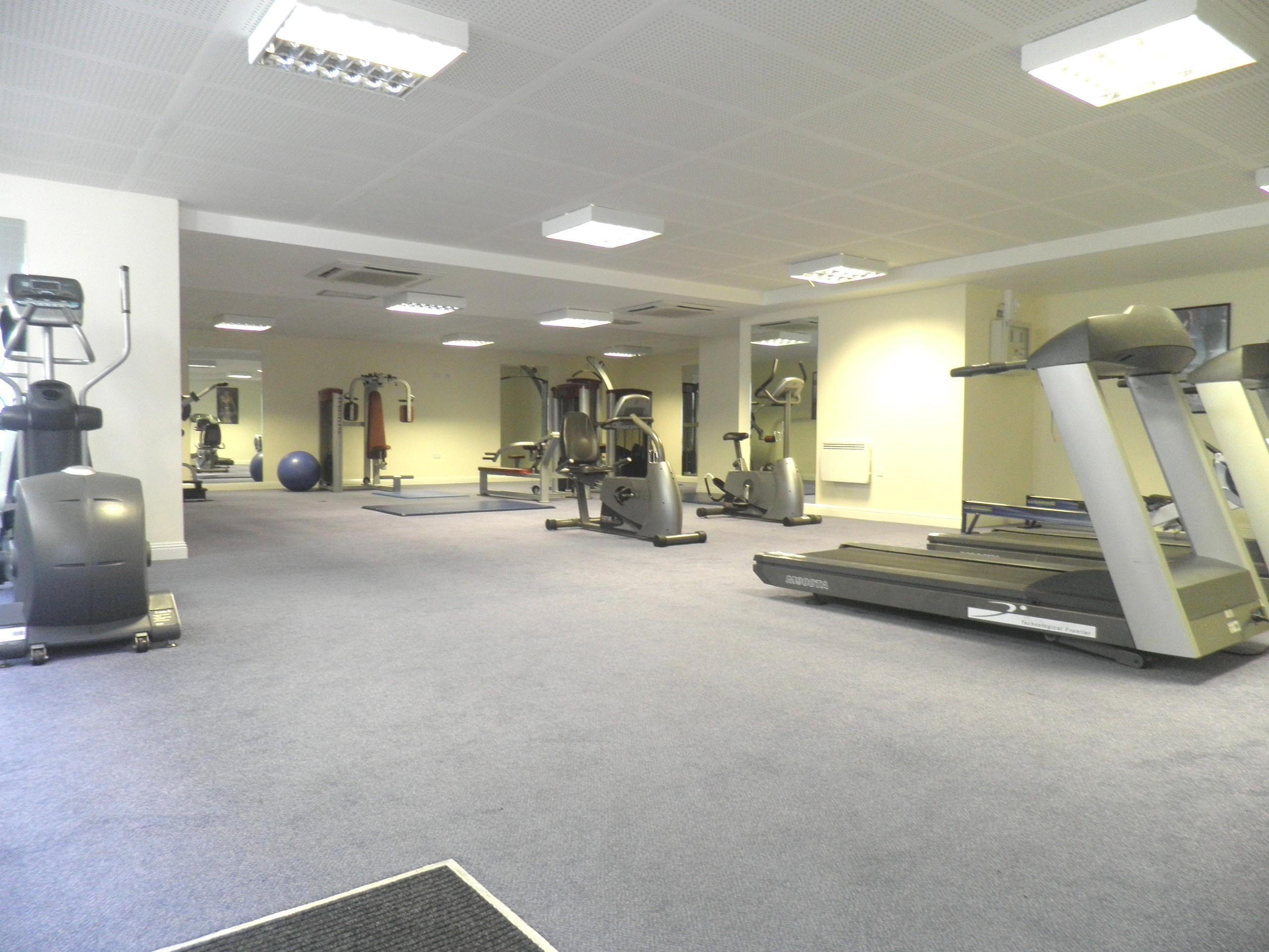 Flat Magdalene Gardens in Greater London
