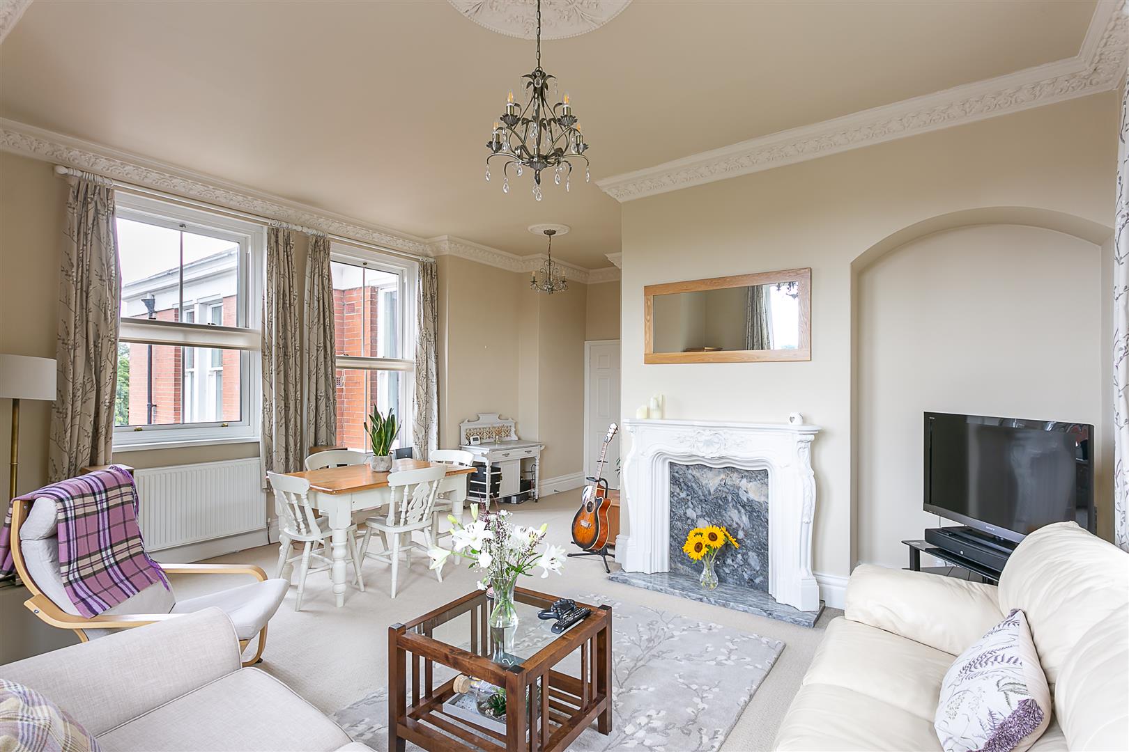 Flat Osborne Road in Newcastle upon Tyne