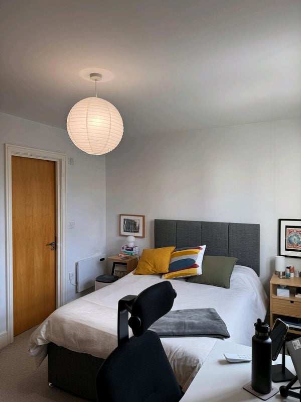 Room Buckfast Street in Greater London