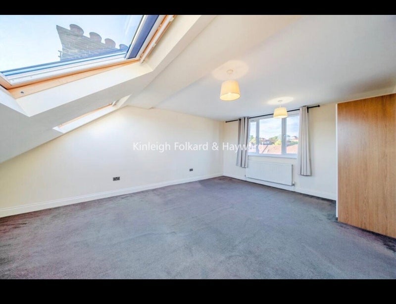 Room Pendennis Road in Greater London