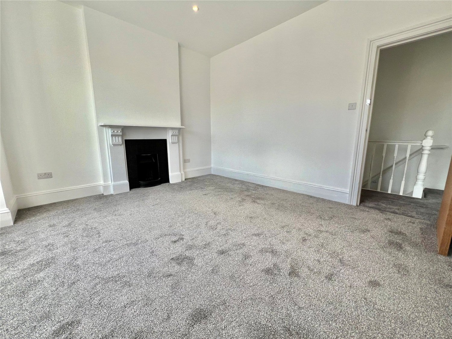 Flat Palmerston Road in Greater London
