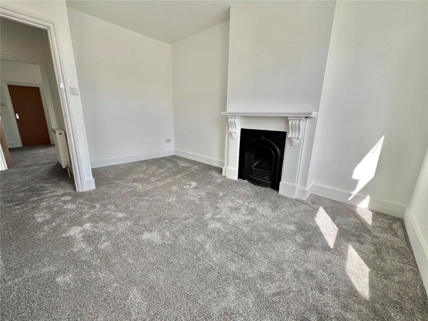 Flat Palmerston Road in Greater London
