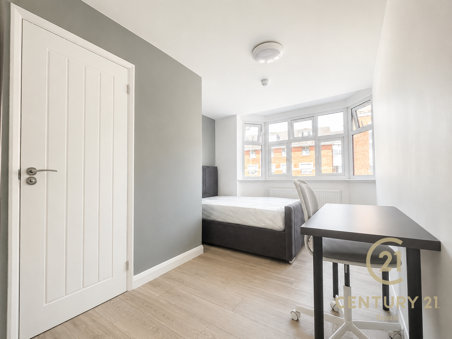 Room Surbiton Road in Greater London