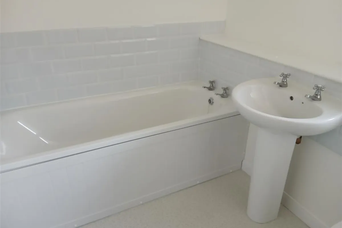 Flat Gordon Court in Fenland District