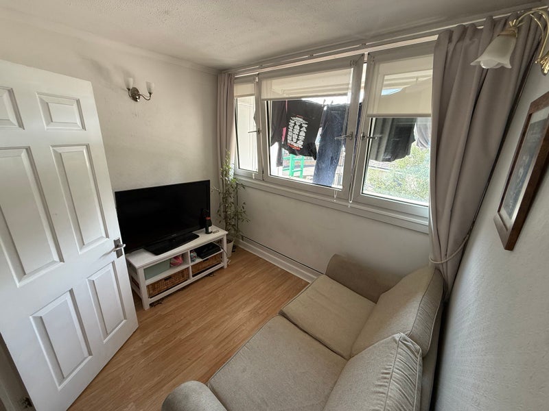 Room Tawny Way in Greater London
