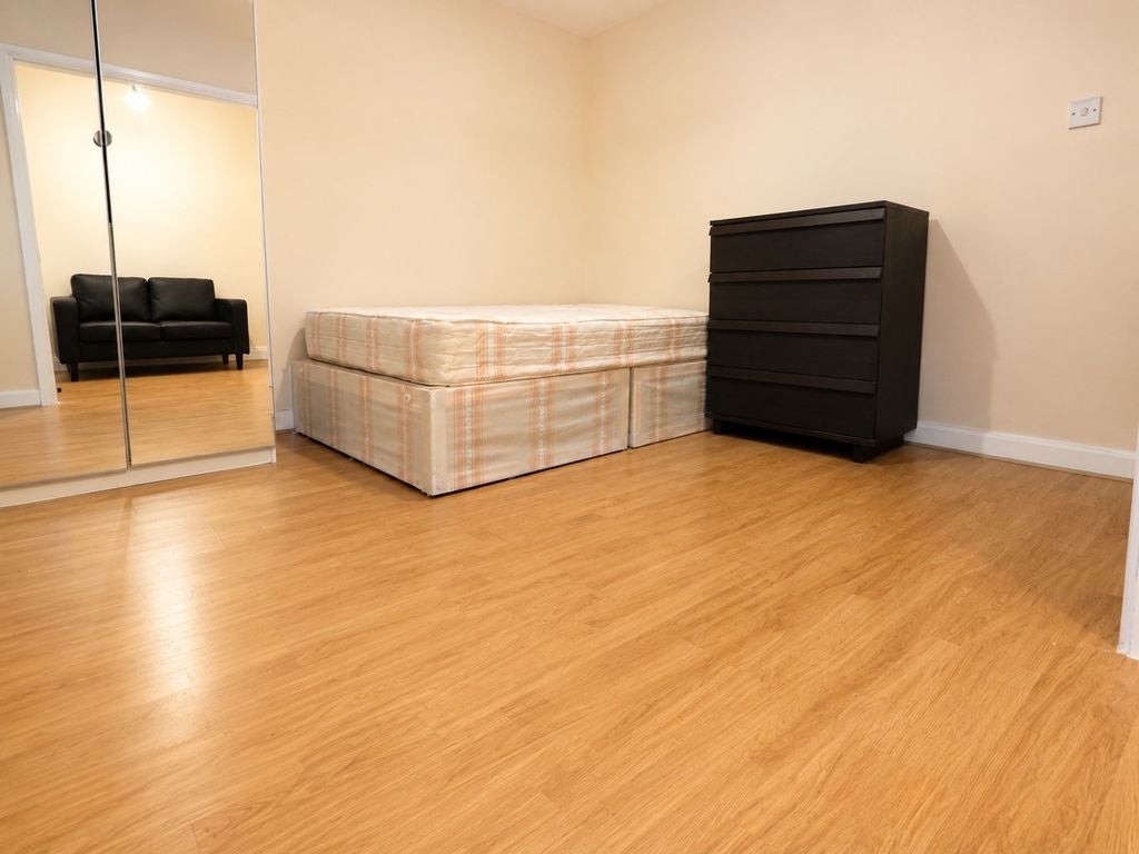 Room The Ride in Greater London
