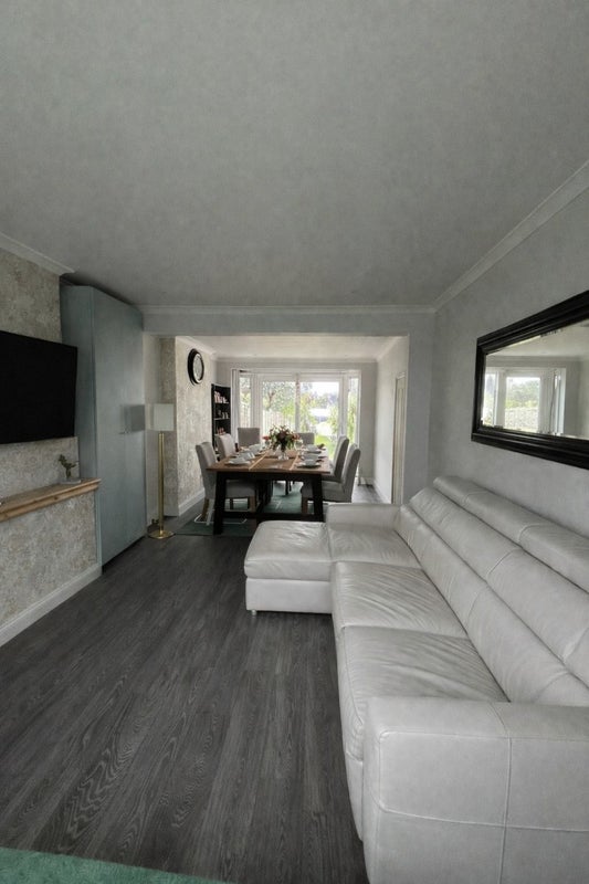 Room Broad Walk in Greater London