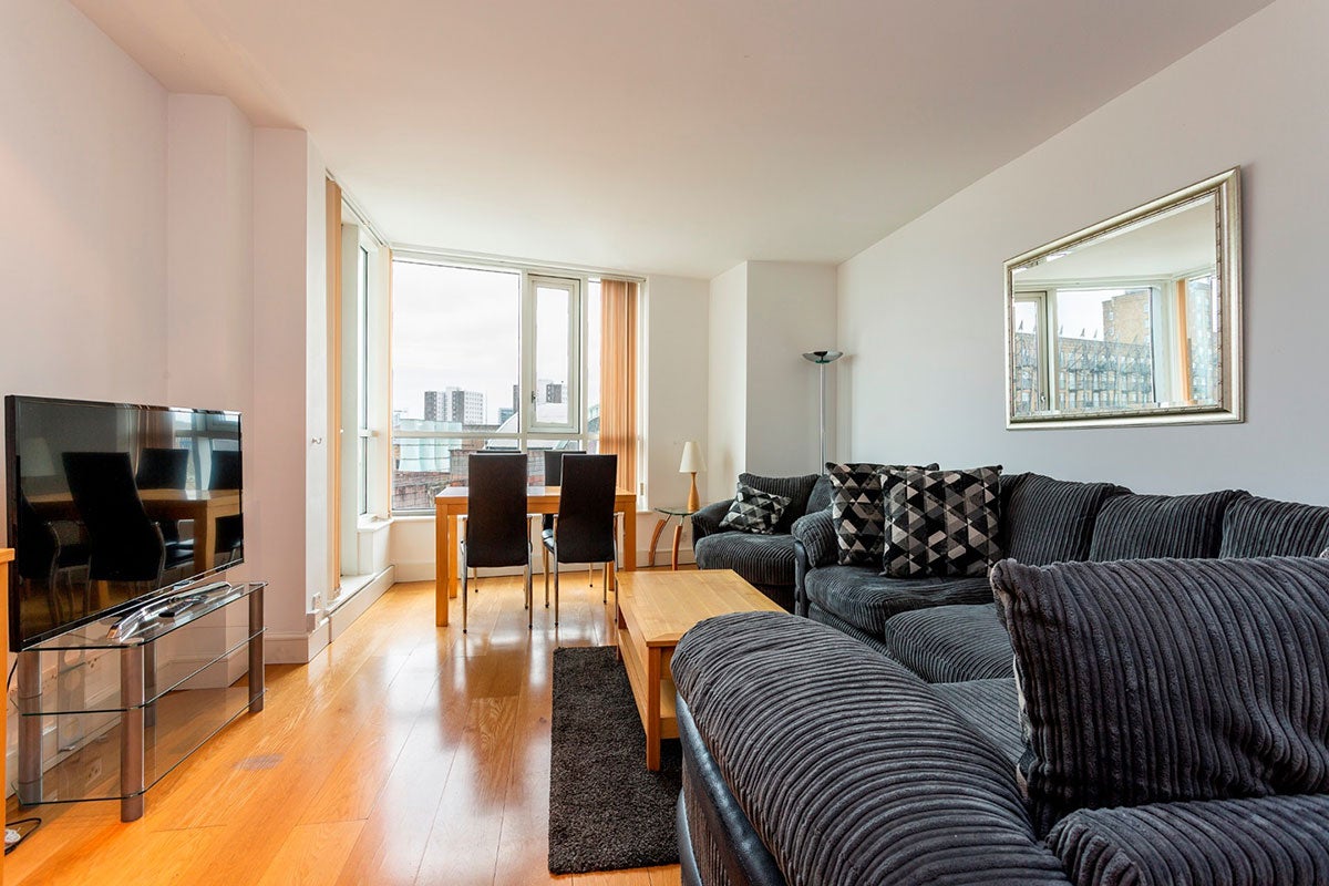 Flat Westferry Circus in Greater London
