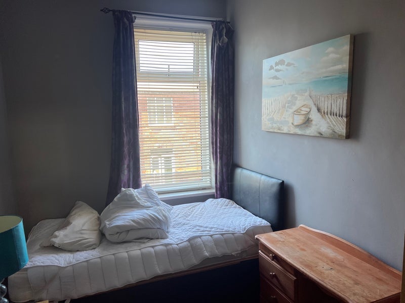 Room Charles Avenue in North Tyneside