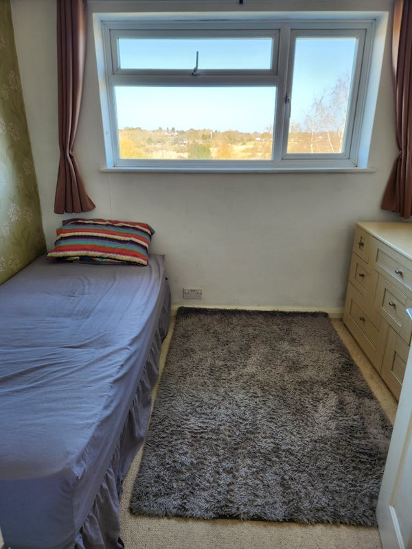 Room Waveney Drive in Chelmsford