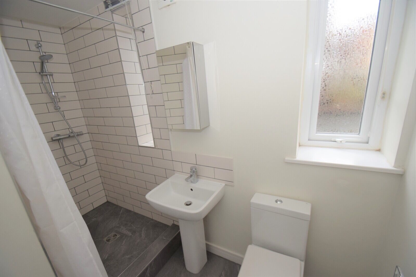 Flat Queen Square in High Wycombe