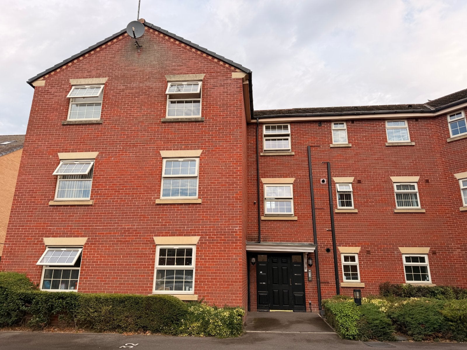 Flat Lambrell Avenue in Rotherham