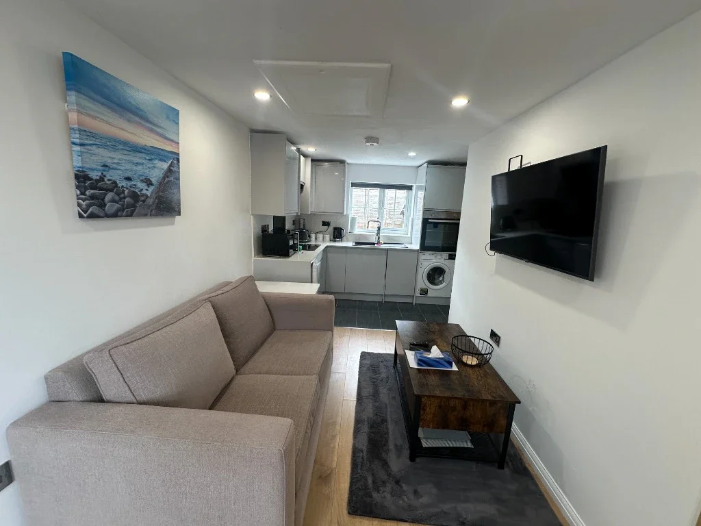Flat Kimble Close in Wootton