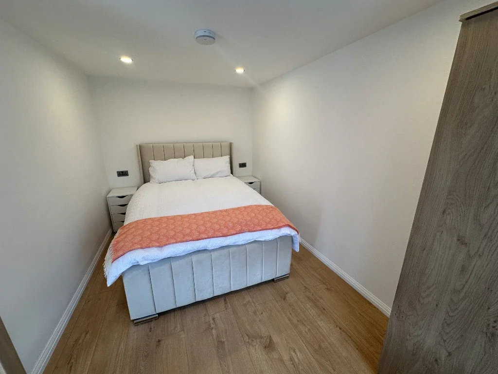Flat Kimble Close in Wootton