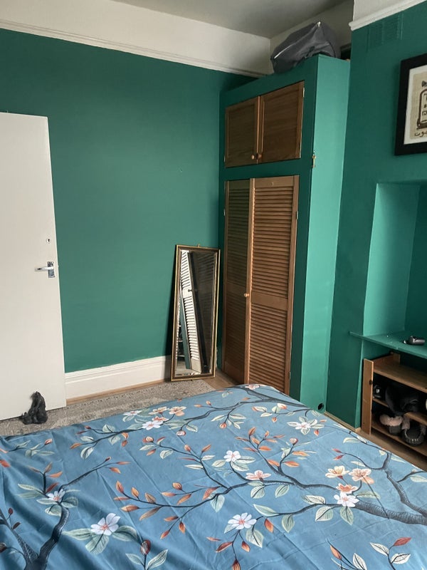 Flat Tredwell Road in Greater London