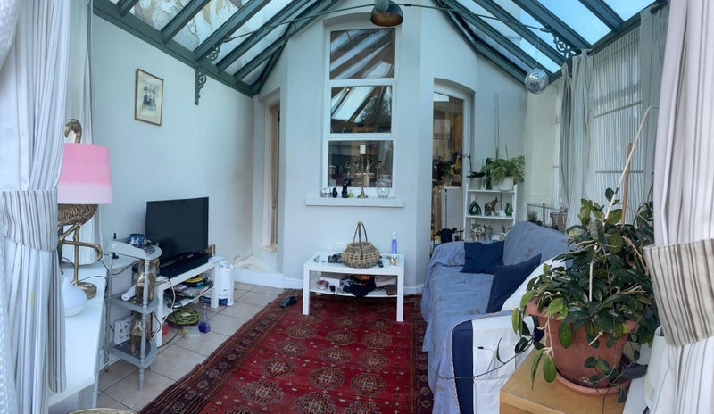 Flat Tredwell Road in Greater London