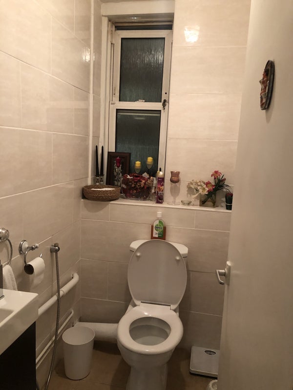 Room Dalgarno Way in Greater London