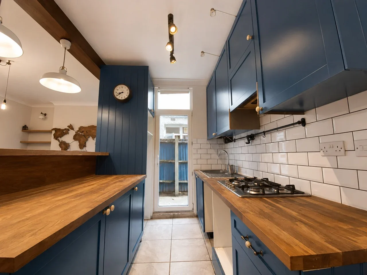 Flat Marvels Lane in Greater London