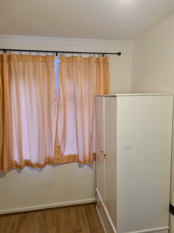 Room Meadowbrook Close in Slough