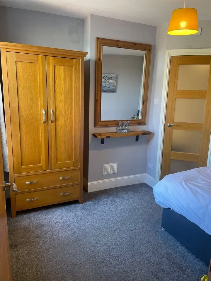 Room Knowles Road in Gloucester