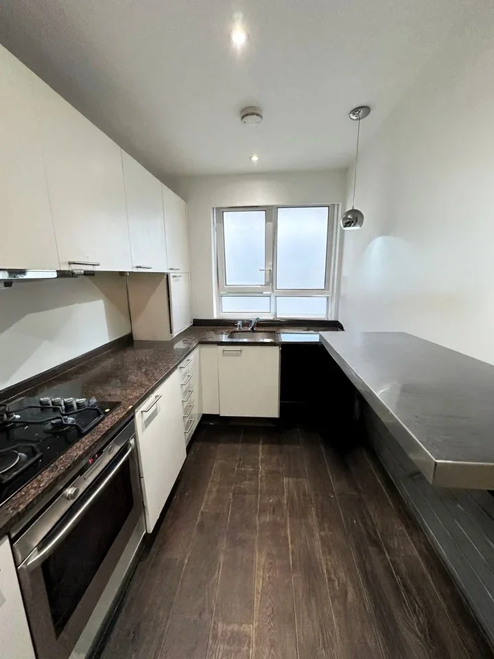 Room Wiltshire Close in Greater London