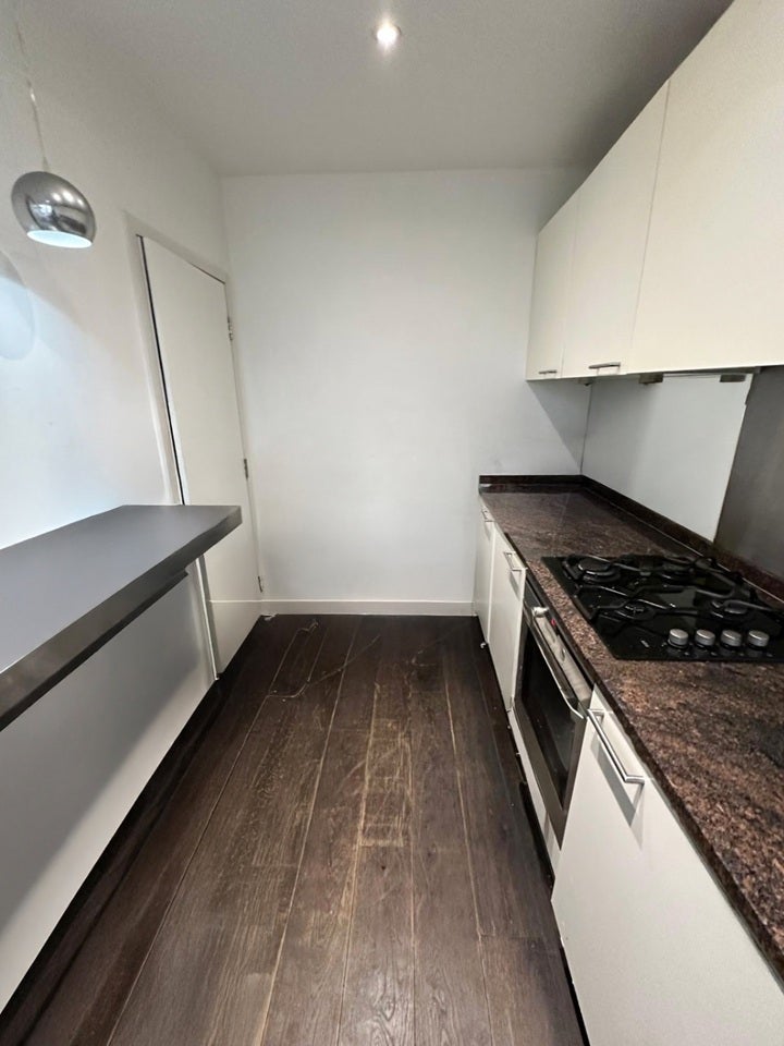 Room Wiltshire Close in Greater London