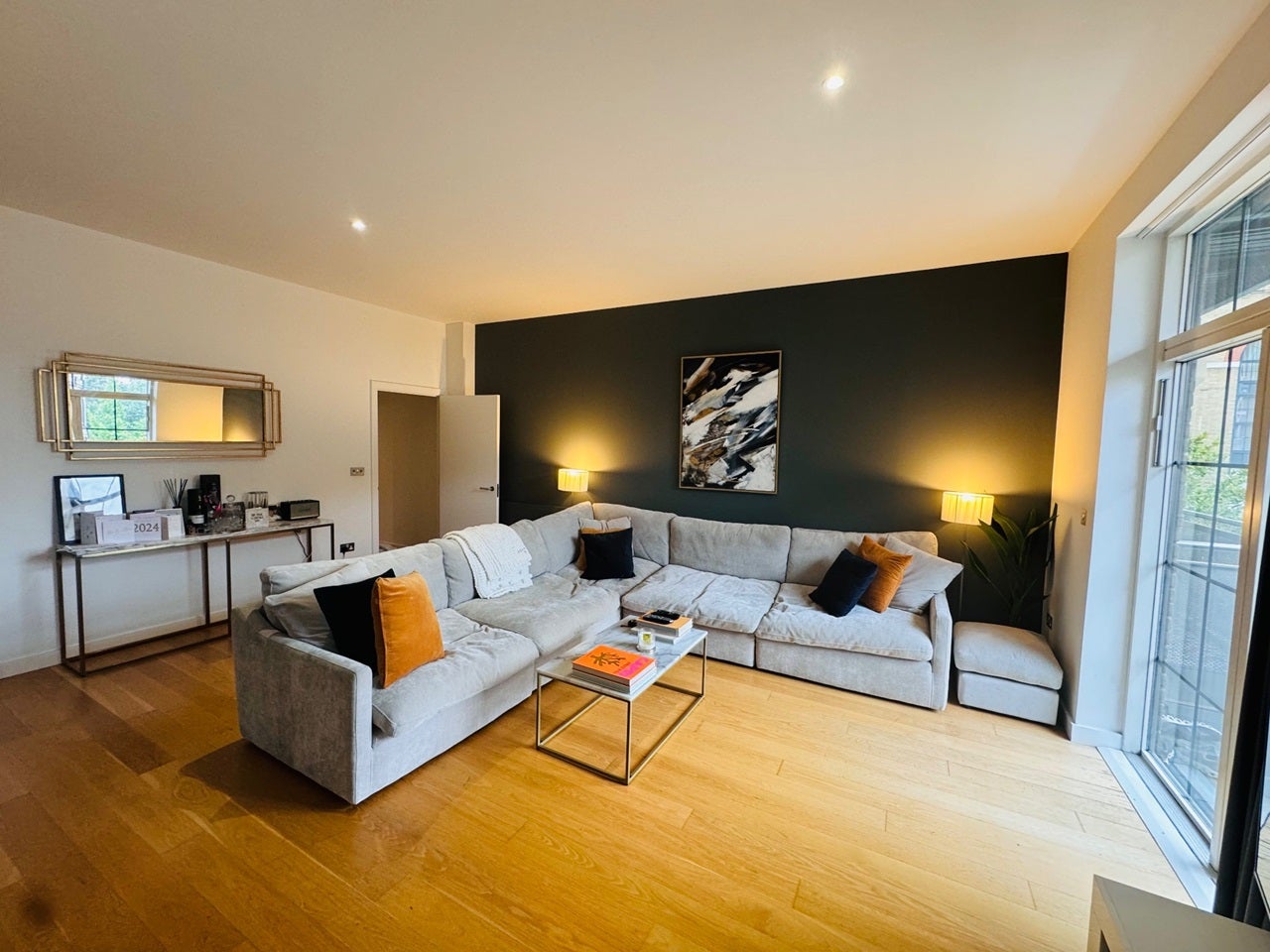 Flat York Road in Greater London